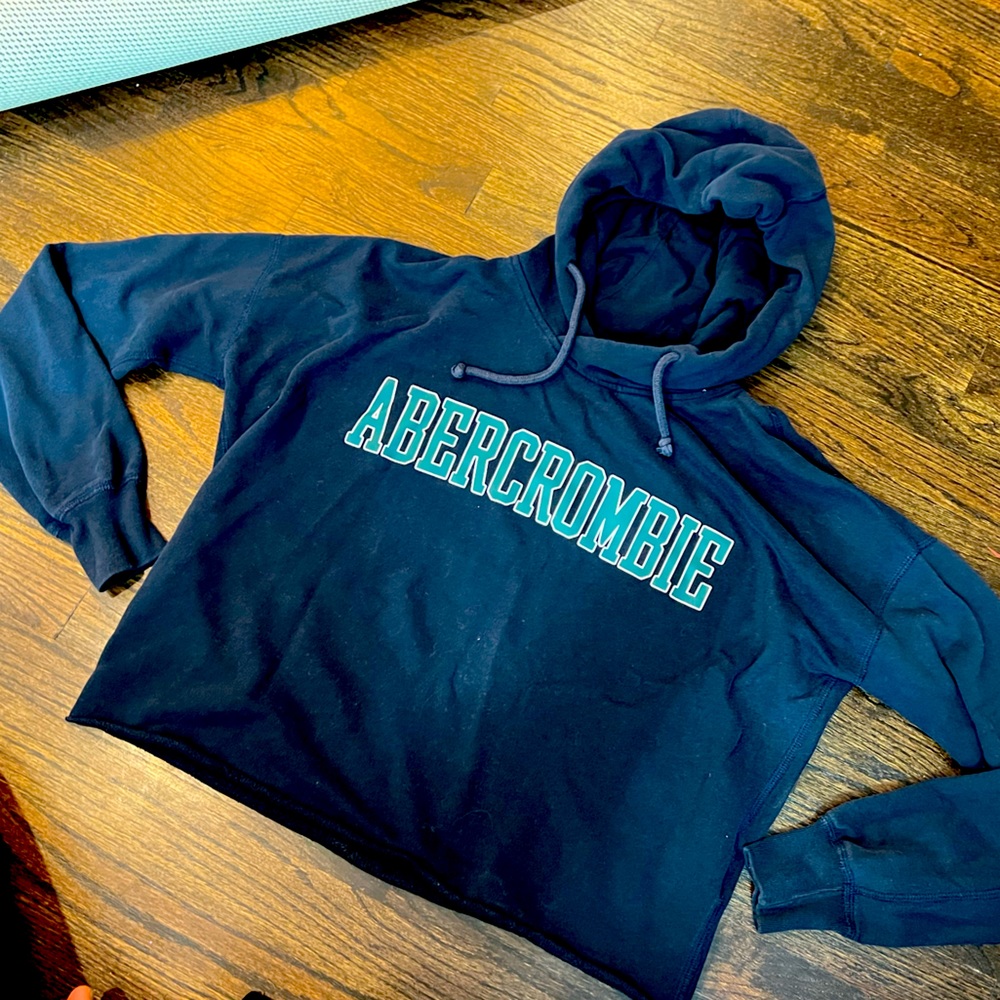 Abercrombie and Fitch cropped navy hoodie size M